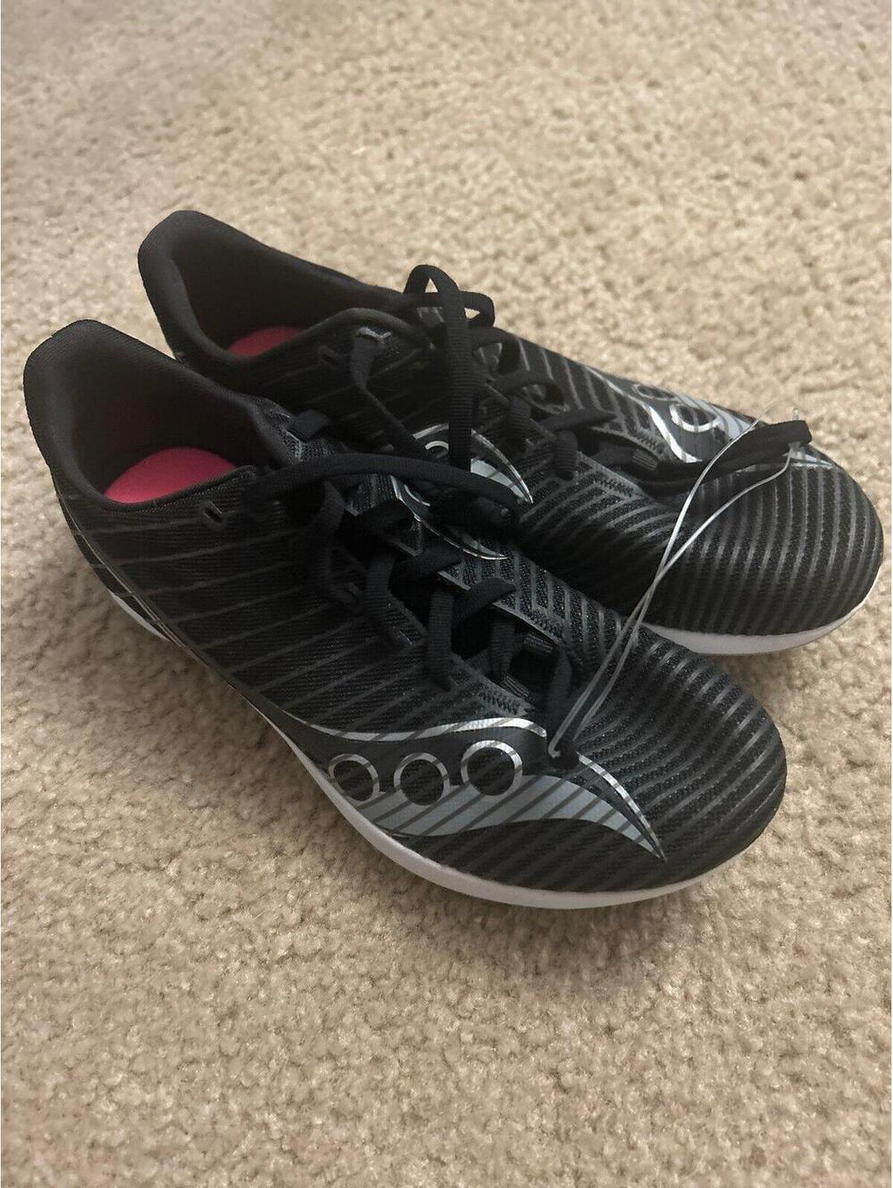 C303 soccer shoes no spikes as shown on photo size 7